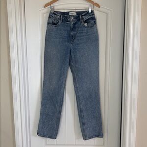 Abercrombie & Fitch Curve Love 90’s Straight Ultra High Rise Women’s Size 28 / 6